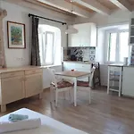 House At The Seafront 아파트 *