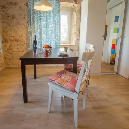 House At The Seafront Apartment *