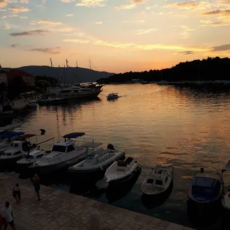 Apartament House At The Seafront Stari Grad (Hvar)