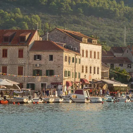 House At The Seafront Apartment
